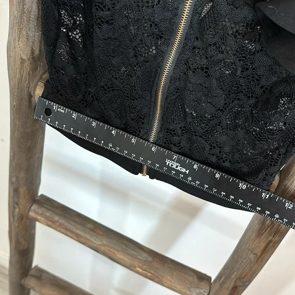 Amanza Ruffle Sleeve Black Lace Blouse / Size Small - Picture 9 of 10